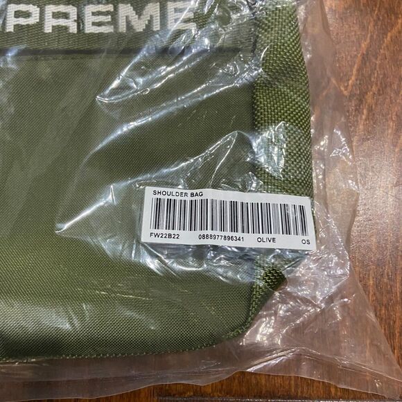 Supreme Fall/Winter FW 22 Olive Green Shoulder Crossbody Bag NWT Cordura - Picture 6 of 6